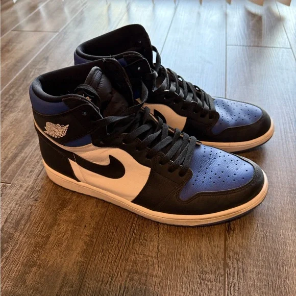 Nike Air Jordan reverse royals